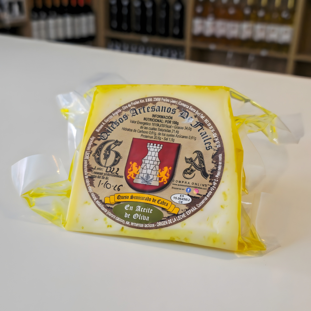 Queso semicurado de cabra en aceite de oliva